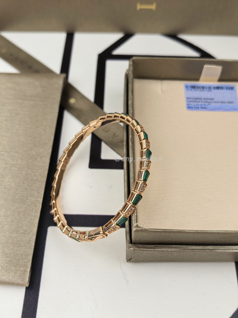 Bulgari Peacock Stone Snake Bone Bracelet (5) - www.newkick.vip